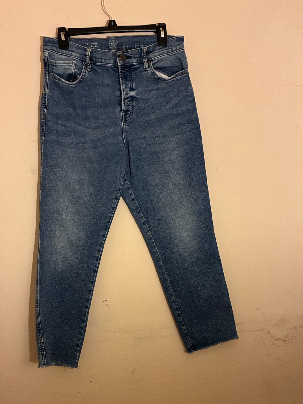 a.n.a Women’s Blue Ankle Crop Jeans